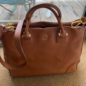 Tory Burch Robinson Bag in Luggage